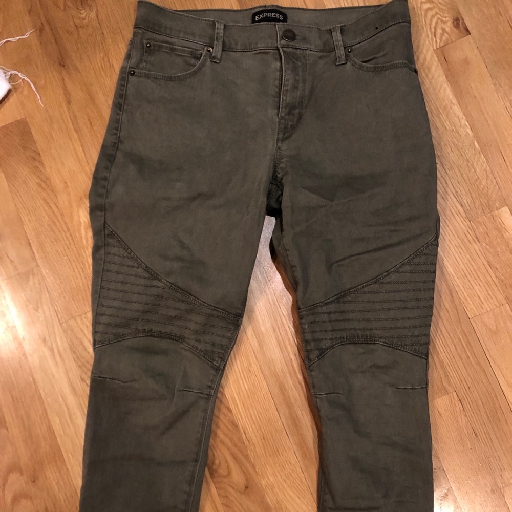 Ankle pants